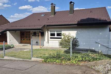Haus Albershausen - 6.5 Zimmer, 142 m&sup2;, 480.000&euro; | Angebot:27093936
