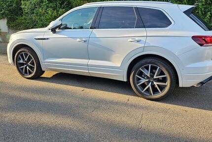 VW Touareg 52.000 km 49.900 &euro; Stuttgart 70176