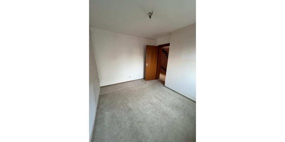 Reihenhaus Affalterbach - 6 Zimmer, 180 m&sup2;, 490.000&euro; | Angebot:25151231