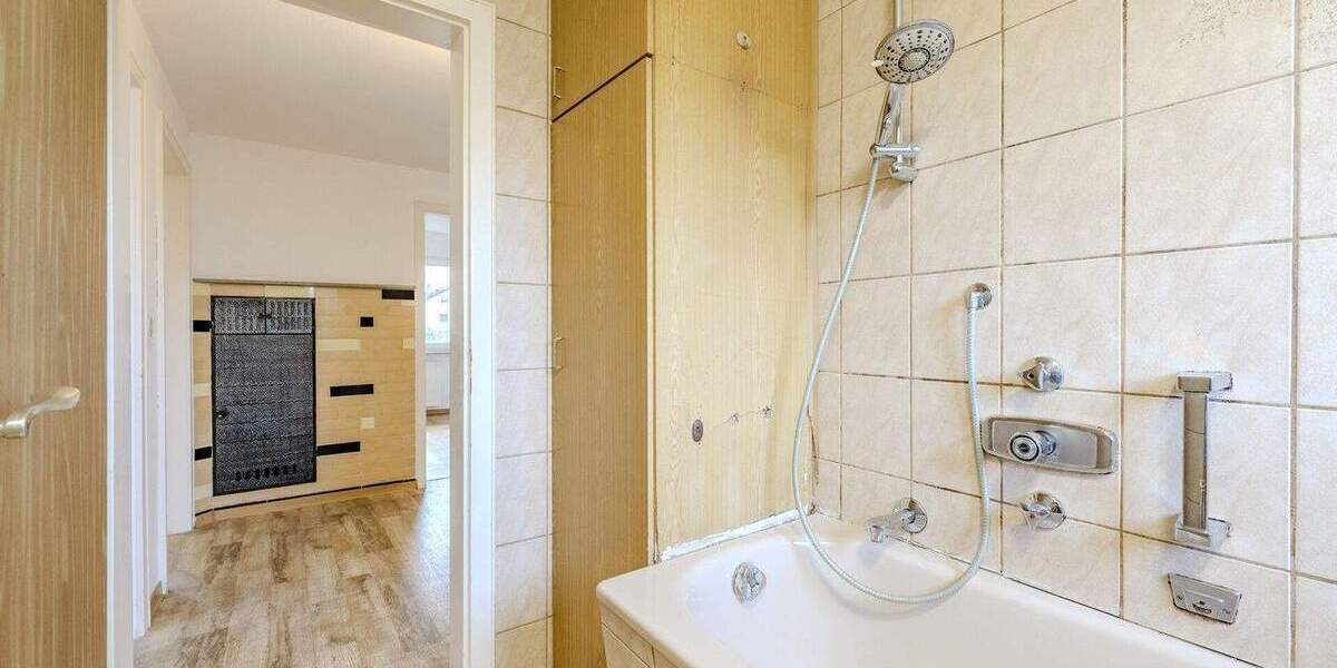 Mehrfamilienhaus, Wohnhaus Sindelfingen / Maichingen Maichingen - 8 Zimmer, 145 m&sup2;, 629.000&euro; | Angebot:25746135