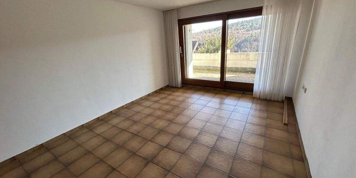 Etagenwohnung Stuttgart Rohracker - 2 Zimmer, 74 m&sup2;, 900&euro; | Angebot:25802794