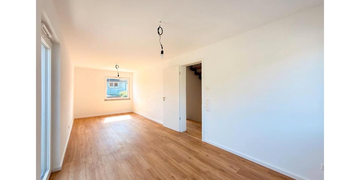 Reihenhaus Nürtingen - 4.5 Zimmer, 152 m&sup2;, 3.060&euro; | Angebot:27620282