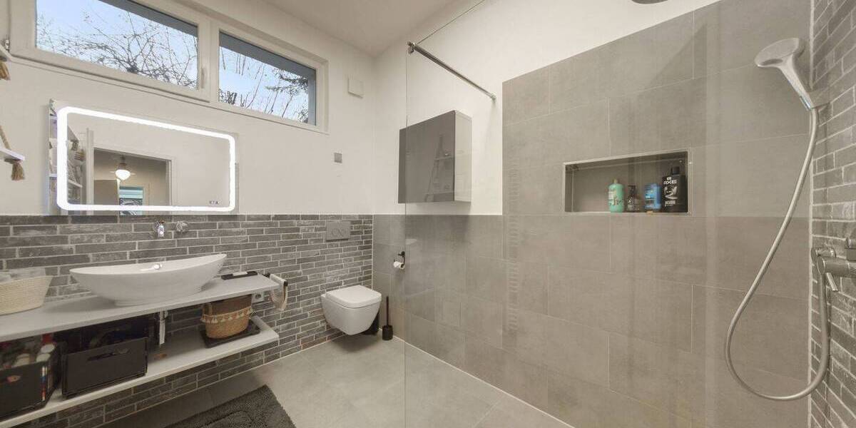 Mehrfamilienhaus, Wohnhaus Freiberg Beihingen - 9 Zimmer, 262 m&sup2;, 997.000&euro; | Angebot:25971802