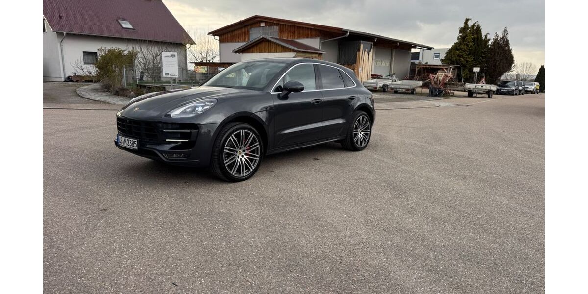 Porsche Macan 156.000 km 37.999 &euro; Möglingen 71696
