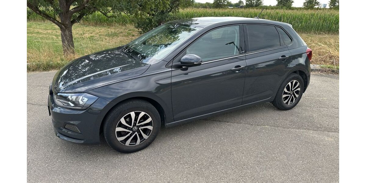 VW Polo 28.667 km 12.500 &euro; Stuttgart 70599