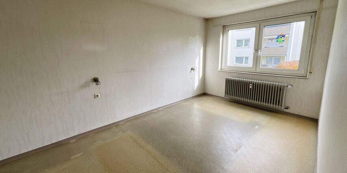 Etagenwohnung Stuttgart Bad Cannstatt - 3 Zimmer, 84 m&sup2;, 290.000&euro; | Angebot:25727204