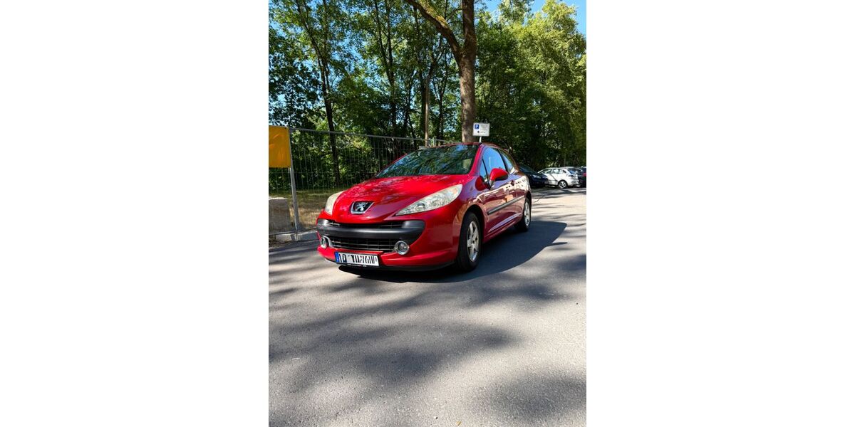 Peugeot 207 98.400 km 2.900 &euro; Ludwigsburg 71640