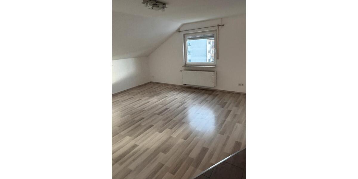 Dachgeschoßwohnung Plüderhausen - 2.5 Zimmer, 69 m&sup2;, 1.050&euro; | Angebot:25384288