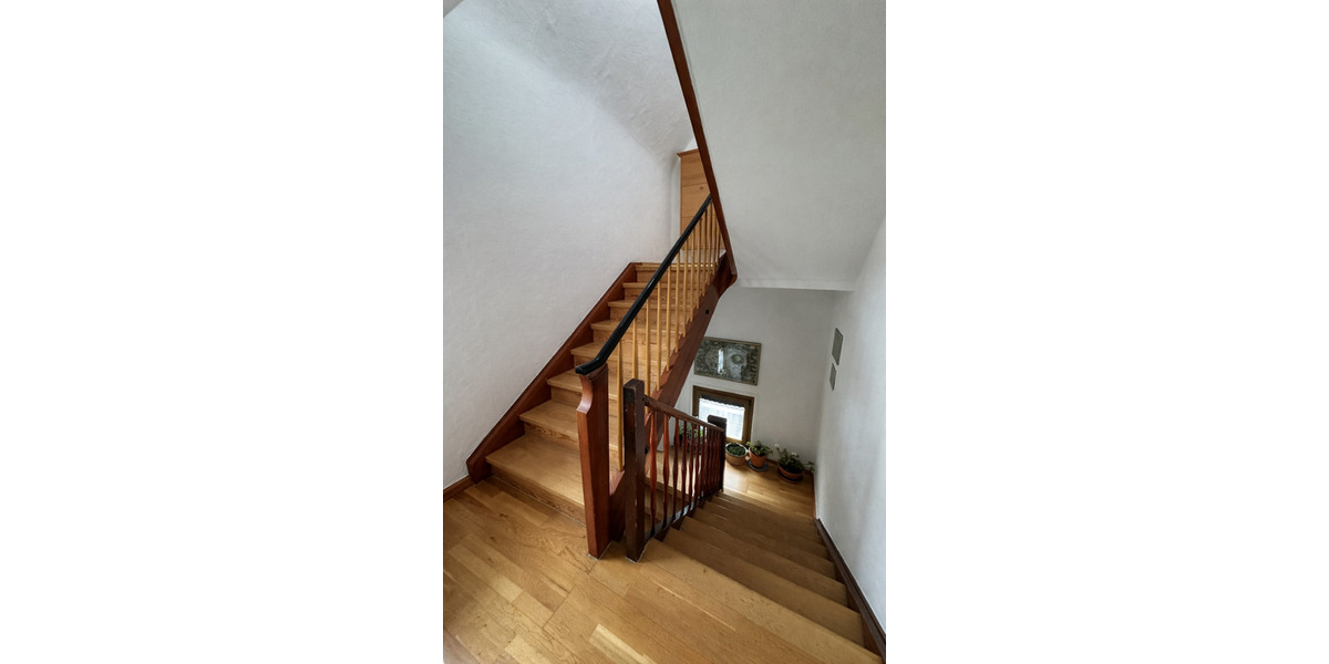 Mehrfamilienhaus, Wohnhaus Leinfelden-Echterdingen Echterdingen - 7 Zimmer, 179 m&sup2;, 695.000&euro; | Angebot:25970659