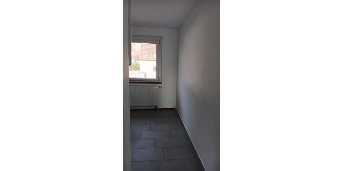 Etagenwohnung Markgröningen - 4 Zimmer, 80 m&sup2;, 980&euro; | Angebot:25087496
