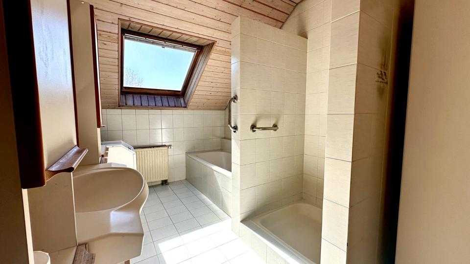 Dachgeschoßwohnung Lorch - 2.5 Zimmer, 88 m&sup2;, 255.000&euro; | Angebot:26703541