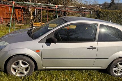 Ford Fiesta 71.000 km 2.200 &euro; Schorndorf 73614