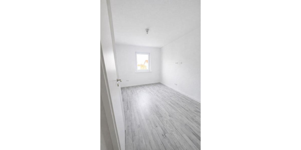 Etagenwohnung Esslingen am Neckar Pliensauvorstadt - 3 Zimmer, 75 m&sup2;, 1.500&euro; | Angebot:25982337
