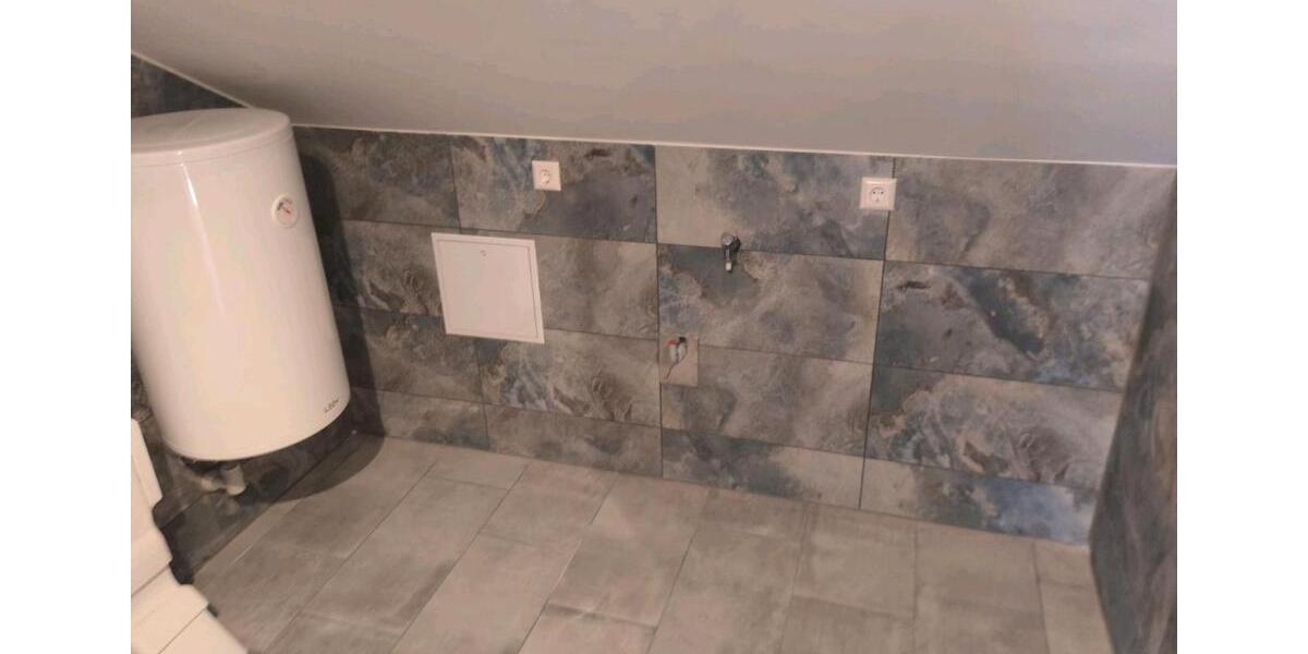 Dachgeschoßwohnung Esslingen am Neckar Pliensauvorstadt - 2.5 Zimmer, 44 m&sup2;, 840&euro; | Angebot:25839383