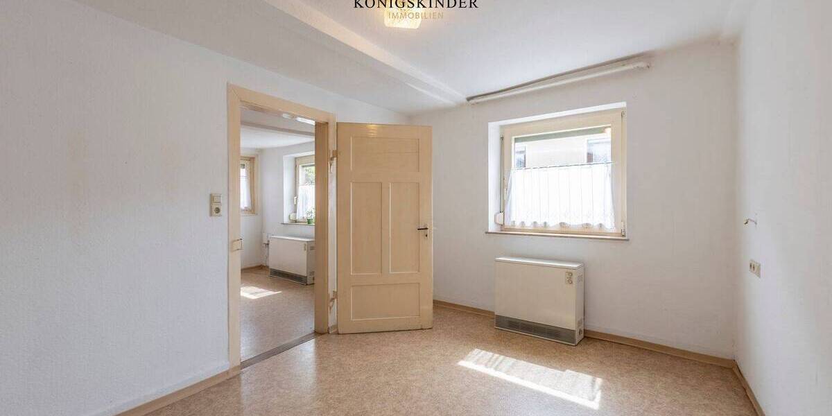 Mehrfamilienhaus, Wohnhaus Hessigheim - 6 Zimmer, 133 m&sup2;, 325.000&euro; | Angebot:25671690