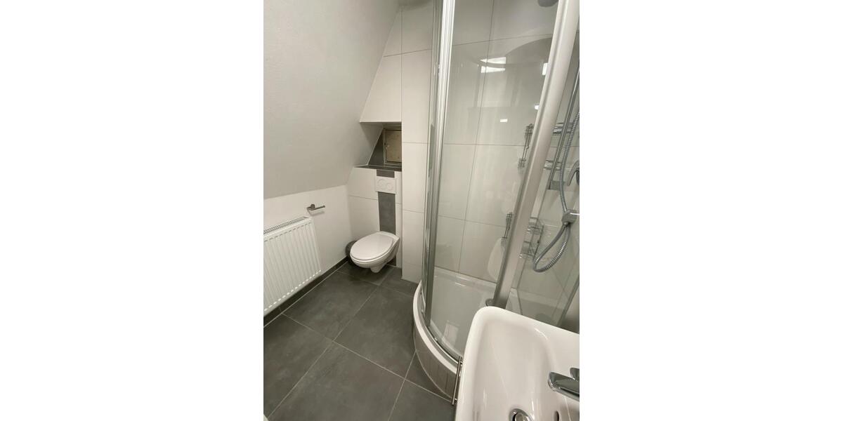 Etagenwohnung Stuttgart Feuerbach - 16 Zimmer, 16 m&sup2;, 510&euro; | Angebot:24840671