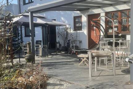 Haus Göppingen Jebenhausen - 6 Zimmer, 200 m&sup2;, 599.000&euro; | Angebot:25781198