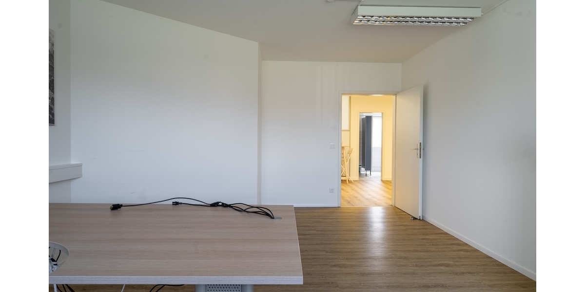 Sieben Räume - Von der Geschäftsleitung bis zum Teamraum – Aufteilung nach Ihrem Bedarf - Gewerbeobjekt Winterbach | Angebot:27531623