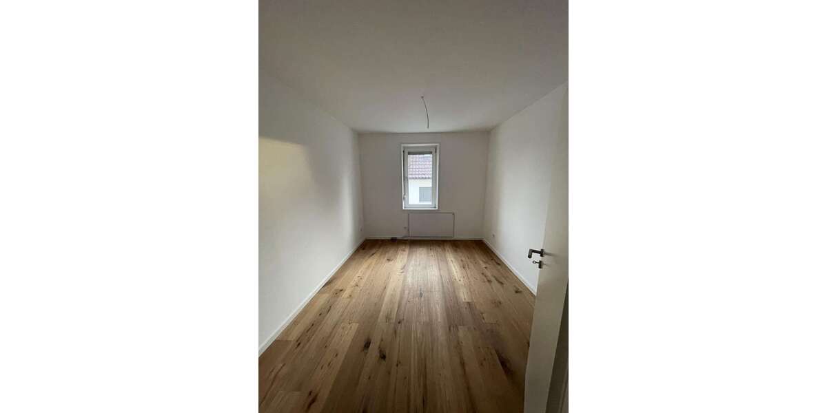 Etagenwohnung Stuttgart Zuffenhausen - 2 Zimmer, 55 m&sup2;, 1.077&euro; | Angebot:25880670