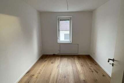 Wohnung Stuttgart Zuffenhausen - 2 Zimmer, 55 m&sup2;, 1.077&euro; | Angebot:25880670