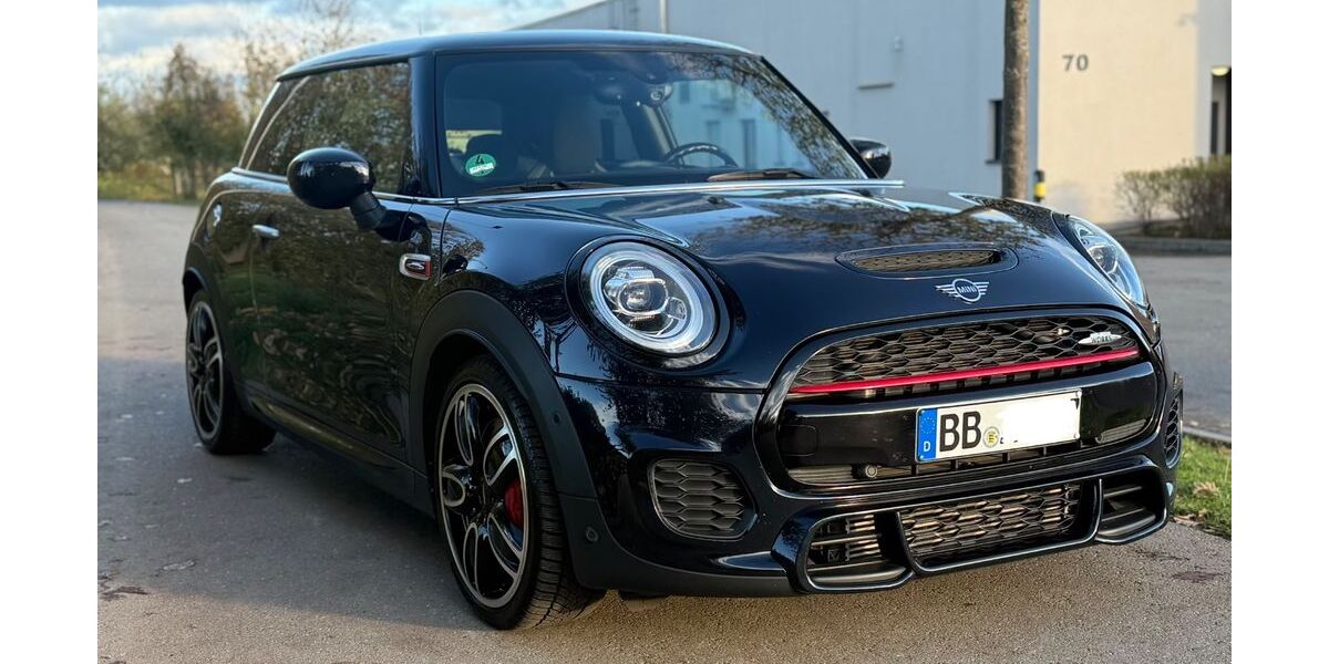 Mini John Cooper Works 54.527 km 29.600 &euro; Sindelfingen 71067