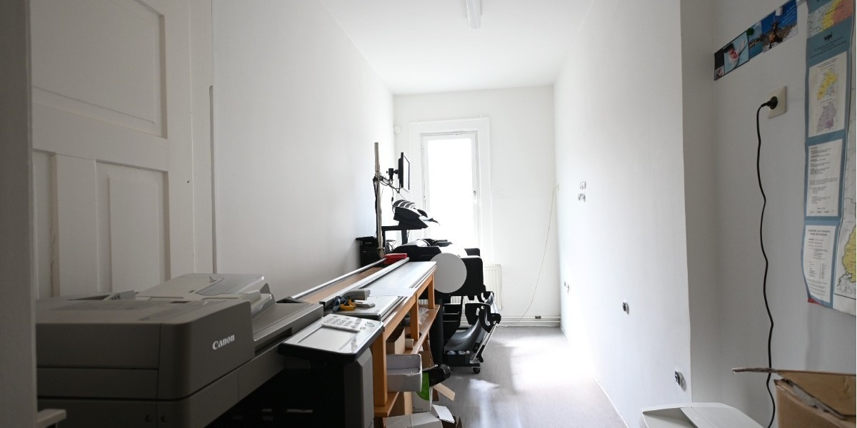 Wohnung, derzeit als Büro genutzt, im ersten OG in Vaihingen zu verkaufen. - Erdgeschoßwohnung Vaihingen Vaihingen-Stadt | Angebot:26631954