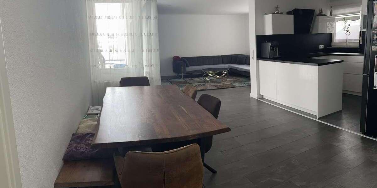 Etagenwohnung Böblingen Böblingen (Stadt) - 3.5 Zimmer, 100 m&sup2;, 340.000&euro; | Angebot:25625488