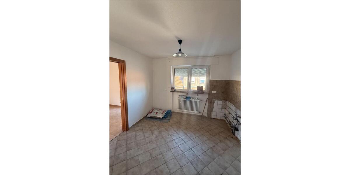 Etagenwohnung Winterbach - 4 Zimmer, 96 m&sup2;, 1.400&euro; | Angebot:27603004