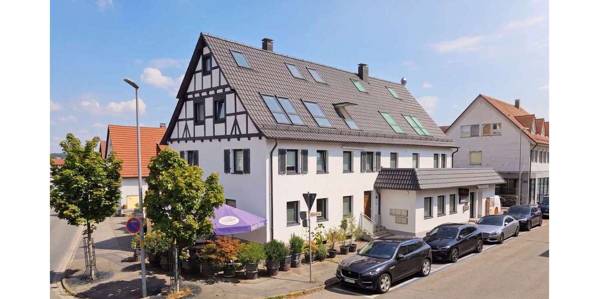 „Haus auf dem Haus“ – gesamtes Dachgeschoss mit kompletter Bühne und außergewöhnlichem Ausbaupotenzi - Dachgeschoßwohnung Weilheim an der Teck | Angebot:27532420