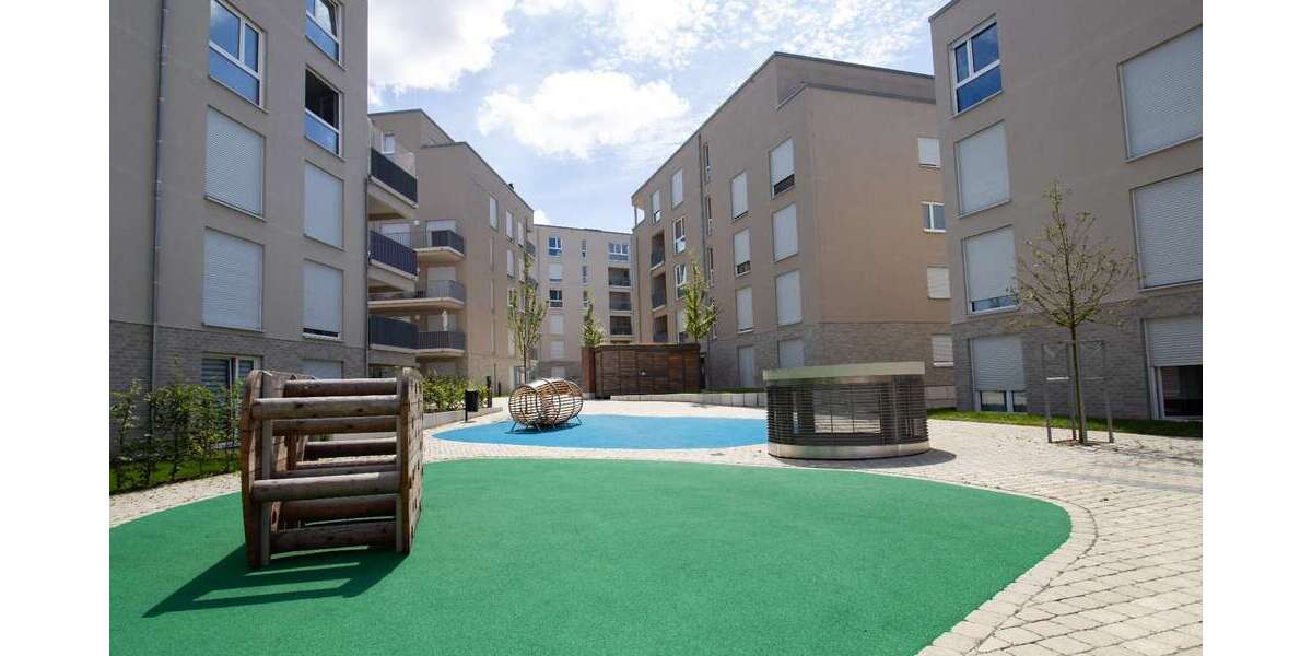 Etagenwohnung Schorndorf - 3 Zimmer, 102 m&sup2;, 1.450&euro; | Angebot:24979269