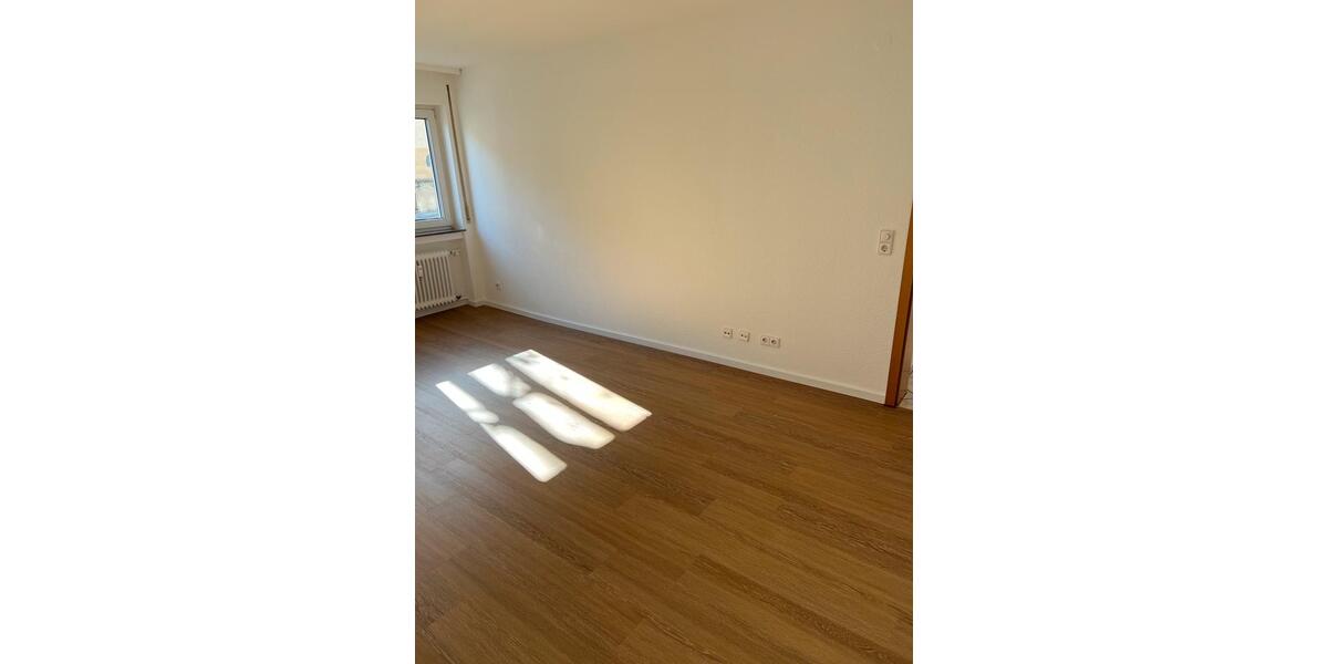 Erdgeschoßwohnung Stuttgart Stuttgart-West - 3 Zimmer, 77 m&sup2;, 1.400&euro; | Angebot:25408335