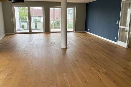 Wohnung Stuttgart Frauenkopf Frauenkopf - 3 Zimmer, 149 m&sup2;, 2.250&euro; | Angebot:24301475