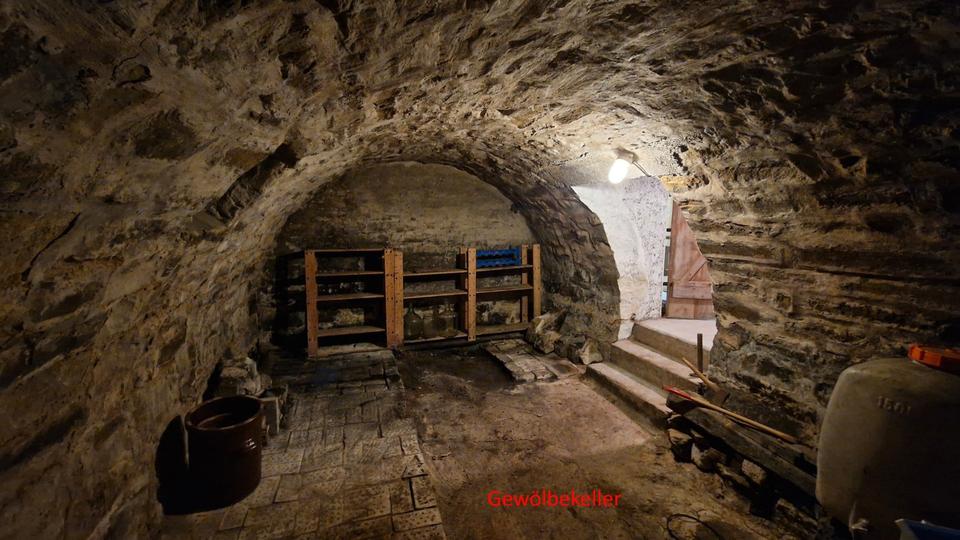 Einfamilienhaus Esslingen am Neckar Pliensauvorstadt - 7 Zimmer, 127 m&sup2;, 439.000&euro; | Angebot:27255830