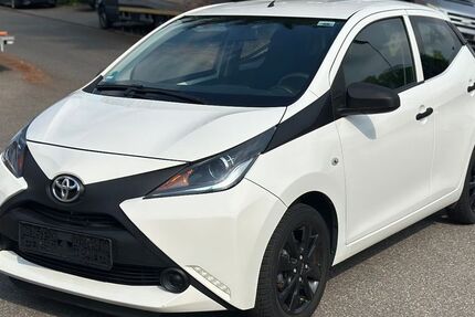 Toyota Aygo (X) 42.936 km 5.999 &euro; Kernen im Remstal 71394