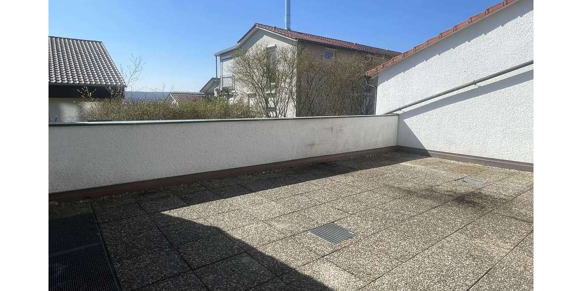 Etagenwohnung Korntal - 3 Zimmer, 140 m&sup2;, 1.400&euro; | Angebot:26064182