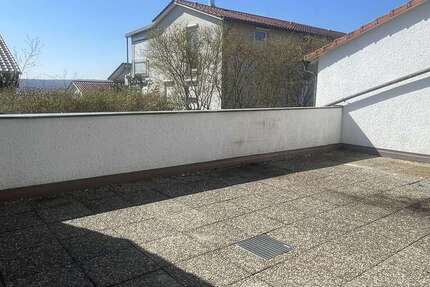 Wohnung Korntal - 3 Zimmer, 140 m&sup2;, 1.400&euro; | Angebot:26064182