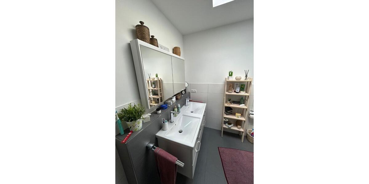 Bungalow Kirchheim am Neckar - 3 Zimmer, 115 m&sup2;, 1.720&euro; | Angebot:25917589