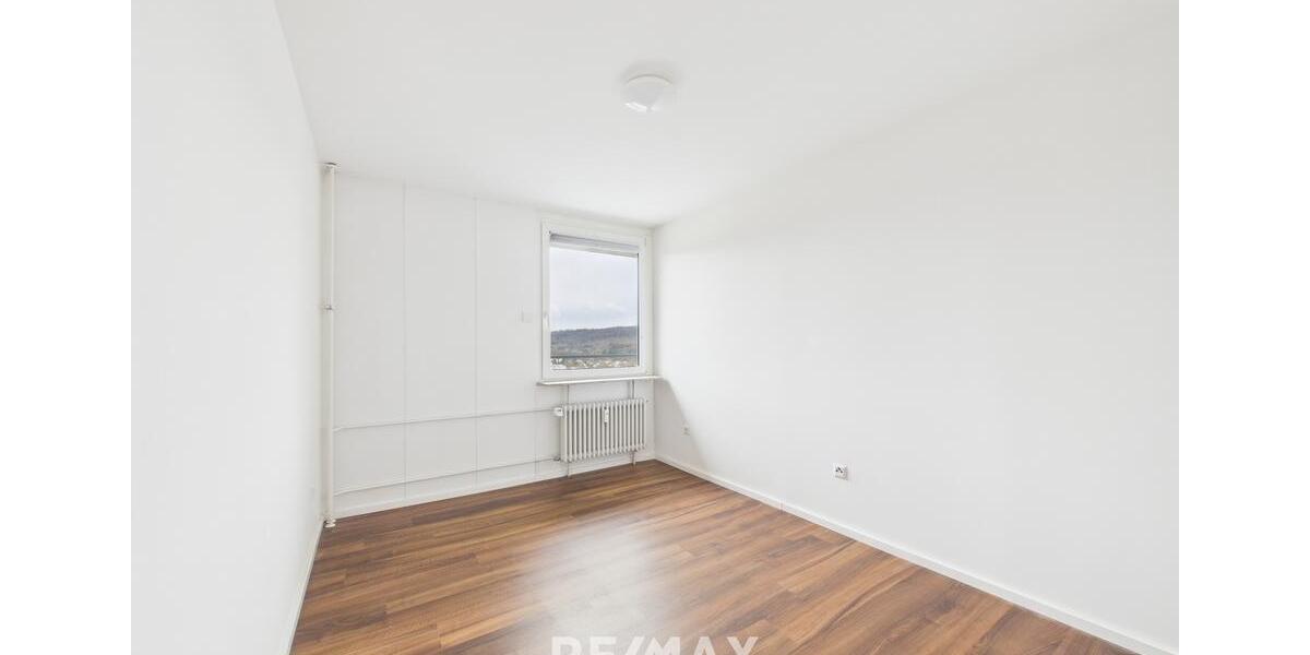 Etagenwohnung Sindelfingen Eichholz - 3 Zimmer, 86 m&sup2;, 1.300&euro; | Angebot:25812803