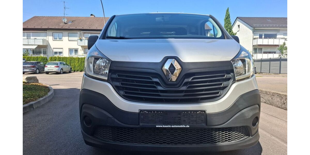Renault Trafic 65.000 km 10.900 &euro; Kernen i. r 71394