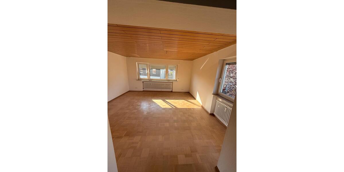 Etagenwohnung Winterbach - 4 Zimmer, 96 m&sup2;, 1.400&euro; | Angebot:27603004