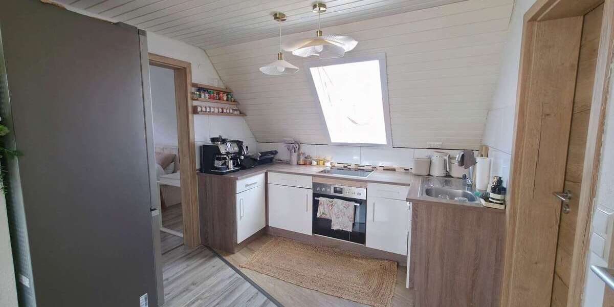 „Haus auf dem Haus“ – gesamtes Dachgeschoss mit kompletter Bühne und außergewöhnlichem Ausbaupotenzi - Dachgeschoßwohnung Weilheim an der Teck | Angebot:27532420