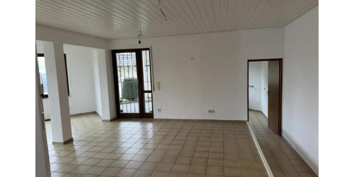 Etagenwohnung Plochingen - 3 Zimmer, 96 m&sup2;, 1.250&euro; | Angebot:25234571