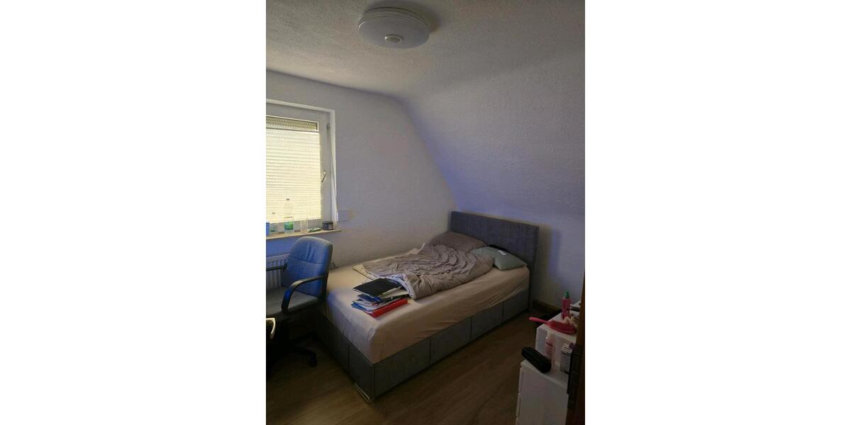 Dachgeschoßwohnung Ebersbach an der Fils - 3 Zimmer, 53 m&sup2;, 750&euro; | Angebot:25379645