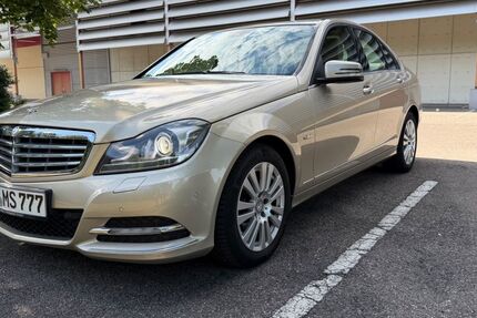 Mercedes-Benz C 250 129.000 km 10.300 &euro; Stuttgart 70565