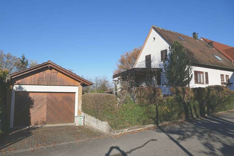 Einfamilienhaus Urbach - 6 Zimmer, 135 m&sup2;, 475.000&euro; | Angebot:24548120