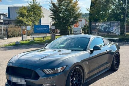 Ford Mustang 22.000 km 41.500 &euro; Göppingen 73037