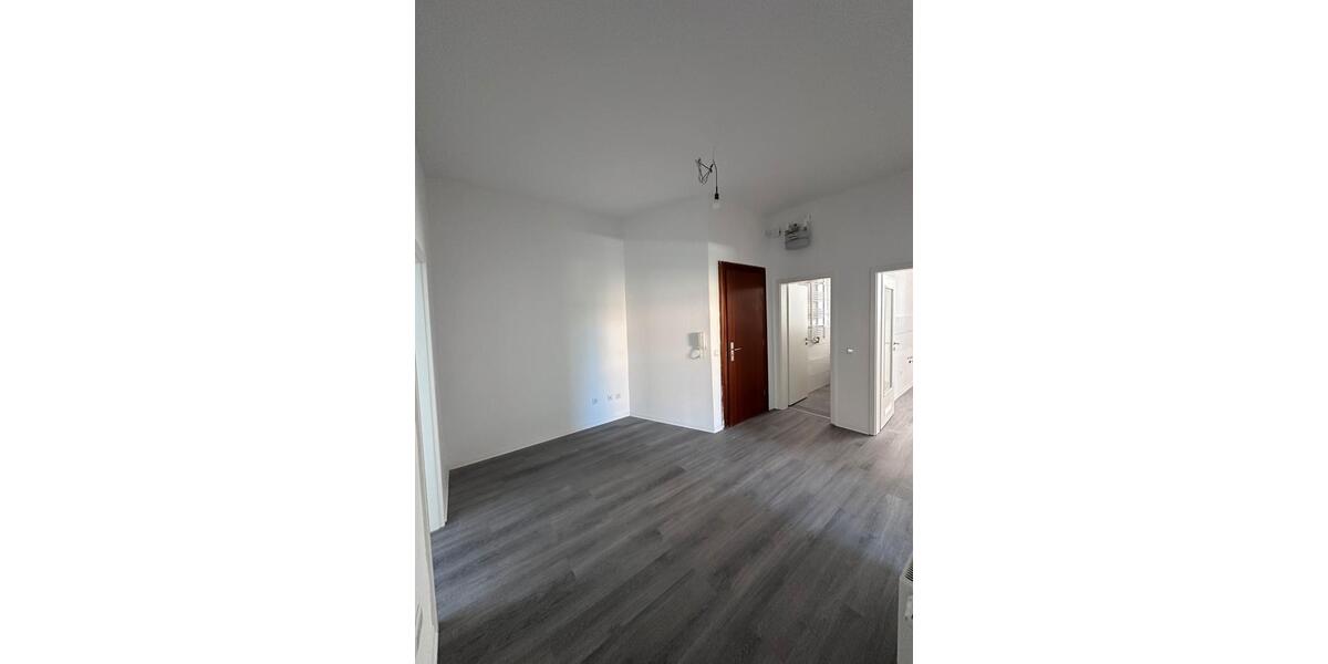 Etagenwohnung Stuttgart Bad Cannstatt - 3 Zimmer, 93 m&sup2;, 1.500&euro; | Angebot:26014531