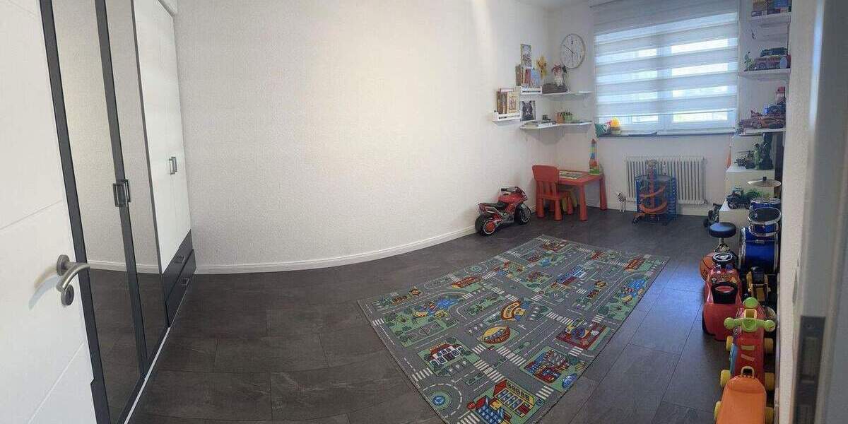 Etagenwohnung Böblingen Böblingen (Stadt) - 3 Zimmer, 100 m&sup2;, 340.000&euro; | Angebot:25716413