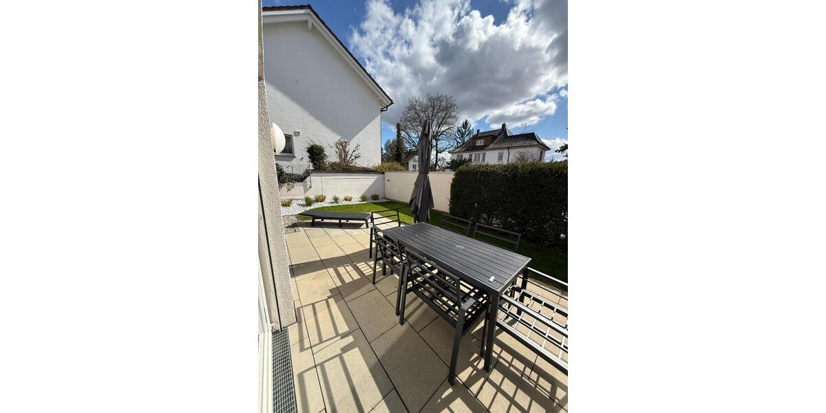 Erdgeschoßwohnung Nürtingen - 2.5 Zimmer, 99 m&sup2;, 1.300&euro; | Angebot:25945896