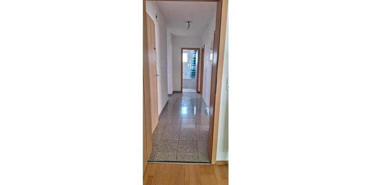 Etagenwohnung Ludwigsburg Pflugfelden - 4 Zimmer, 75 m&sup2;, 1.300&euro; | Angebot:24185121